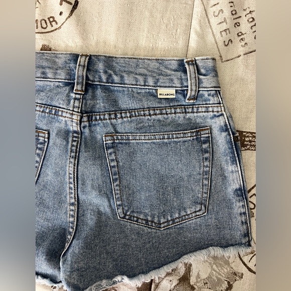 NWT!! Billabong - Drift Away - Denim Cut Off Shorts - Picture 2 of 4
